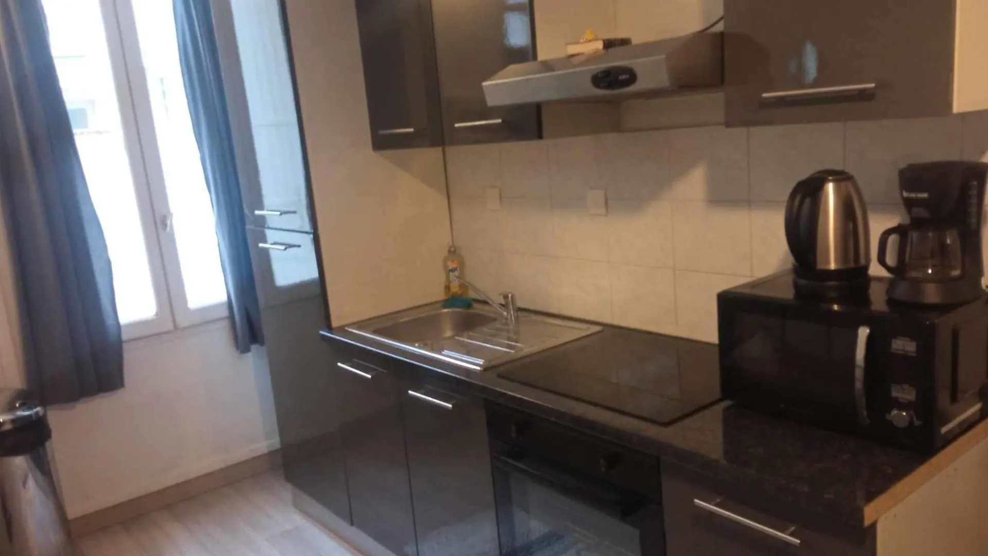 Le Charles Apartment Paris